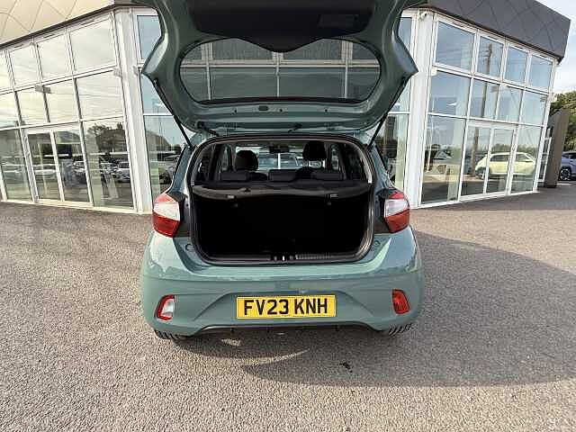 Hyundai i10 1.0 MPi Premium 5dr