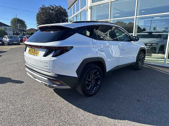 Hyundai TUCSON 1.6T 239 Hybrid Black Line 5dr Auto Atlas White