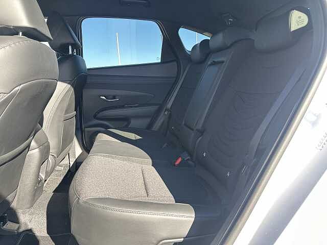 Hyundai TUCSON 1.6T 239 Hybrid Black Line 5dr Auto Atlas White