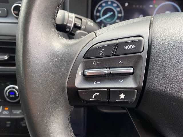 Hyundai KONA 1.6 GDi Hybrid SE Connect 5dr DCT Dark Knight