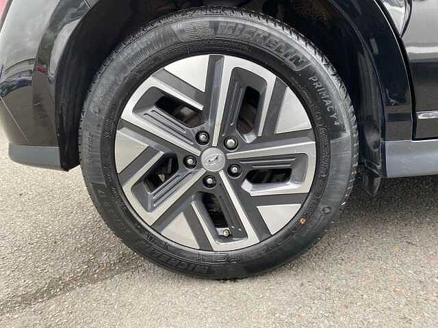 Hyundai KONA 100kW Premium 39kWh 5dr Auto Phantom Black