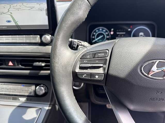 Hyundai KONA 150kW Premium 64kWh 5dr Auto Phantom Black