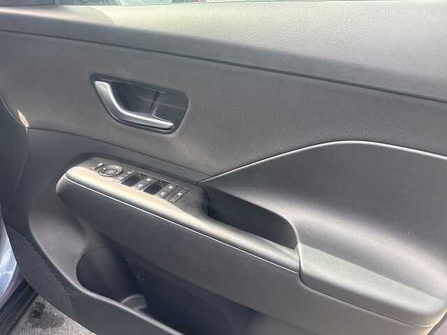 Hyundai KONA 1.6 GDi Hybrid Advance 5dr DCT Meta Blue