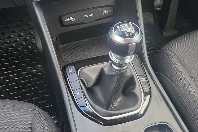 Hyundai TUCSON 1.6 TGDi SE Connect 5dr 2WD White
