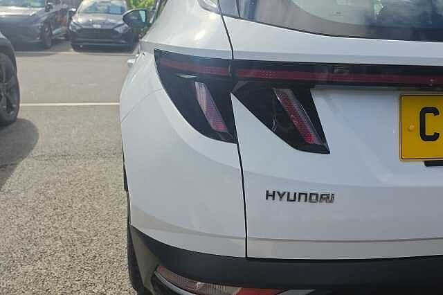 Hyundai TUCSON 1.6 TGDi SE Connect 5dr 2WD White