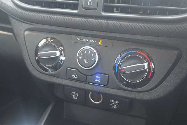 Hyundai i10 1.0 Advance 5dr