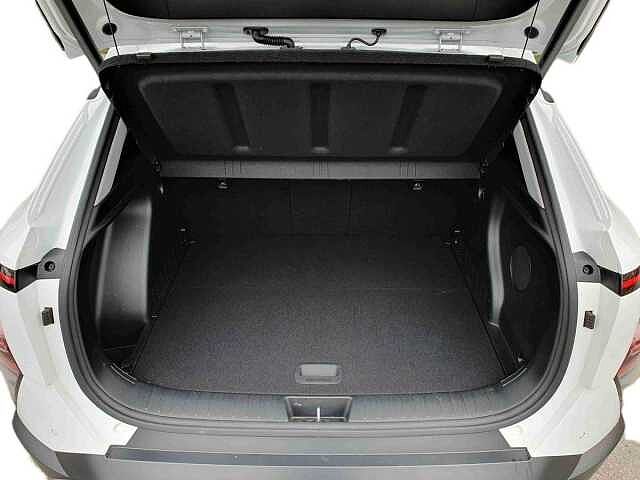 Hyundai KONA 1.6 GDi Hybrid Ultimate 5dr DCT White
