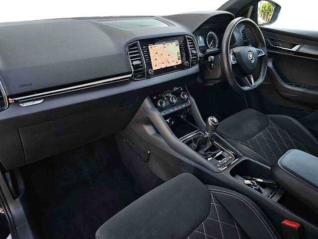 SKODA KAROQ 1.5 TSI Sport Line 5dr