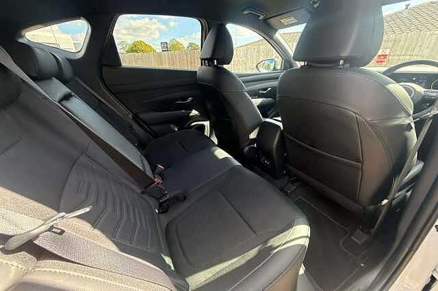 Hyundai TUCSON 1.6T 150 Black Line 5dr Atlas White
