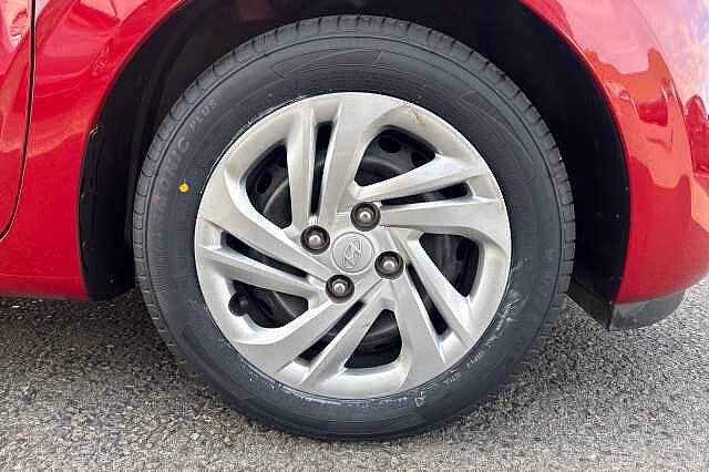 Hyundai I10 1.0 MPi SE 5dr Dragon Red
