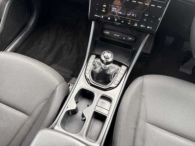 Hyundai TUCSON 1.6 T-Gdi Premium Suv 5Dr Petrol Manual Euro 6 (S/S) (150 Ps) Silky Bronze