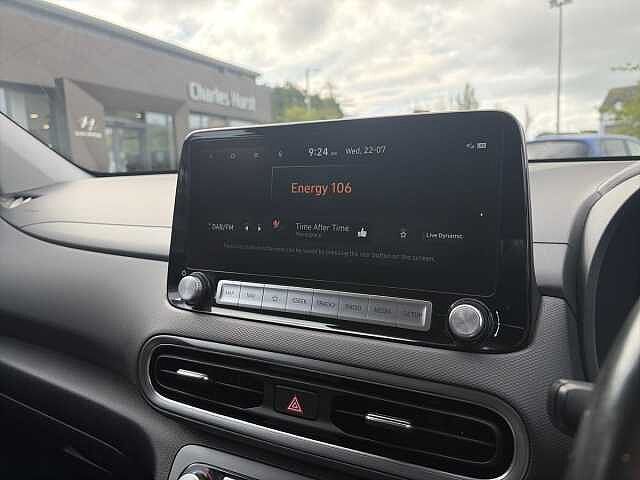 Hyundai KONA 64Kwh Premium Suv 5Dr Electric Auto (10.5Kw Charger) (204 Ps)
