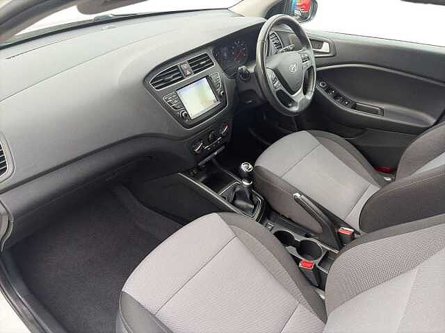 Hyundai I20 1.2 Play Hatchback 5Dr Petrol Manual Euro 6 (S/S) (84 Ps)