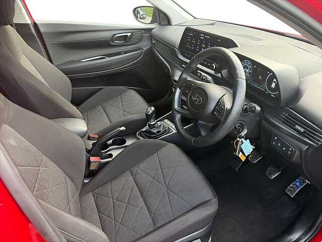 Hyundai BAYON 1.0 T-Gdi Mhev Premium Suv 5Dr Petrol Hybrid Manual Euro 6 (S/S) (120 Ps) Dragon Red