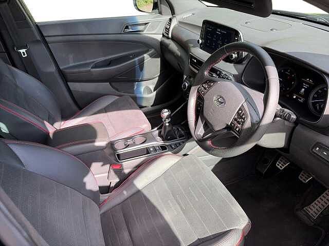 Hyundai TUCSON 1.6 Crdi Mhev N Line Suv 5Dr Diesel Hybrid Manual Euro 6 (S/S) (136 Ps) Phantom Black