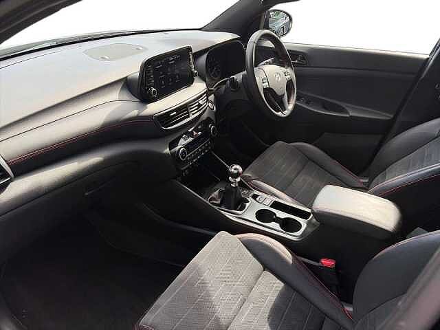 Hyundai TUCSON 1.6 Crdi Mhev N Line Suv 5Dr Diesel Hybrid Manual Euro 6 (S/S) (136 Ps) Phantom Black