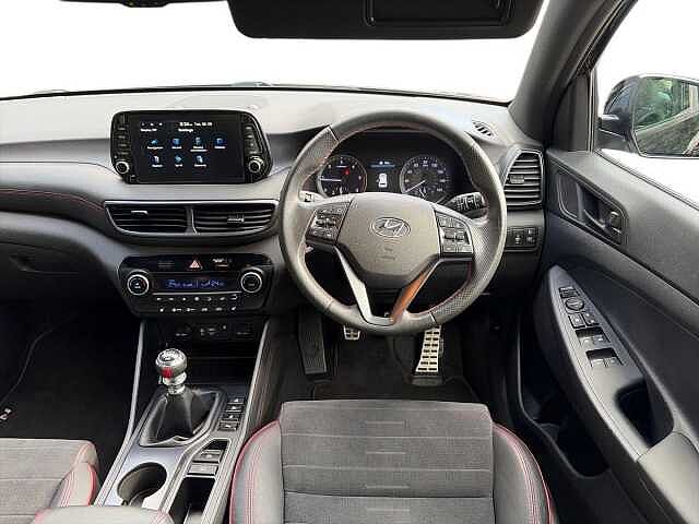 Hyundai TUCSON 1.6 Crdi Mhev N Line Suv 5Dr Diesel Hybrid Manual Euro 6 (S/S) (136 Ps) Phantom Black
