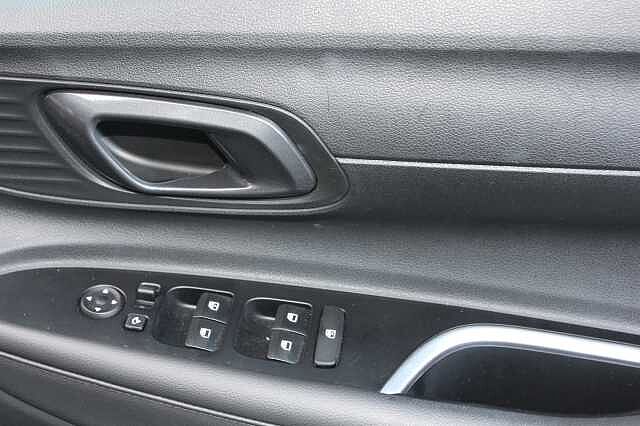 Hyundai i20 1.0T GDi Premium 5dr DCT