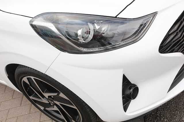 Hyundai I10 1.0 [63] Premium 5dr Auto [Nav] White