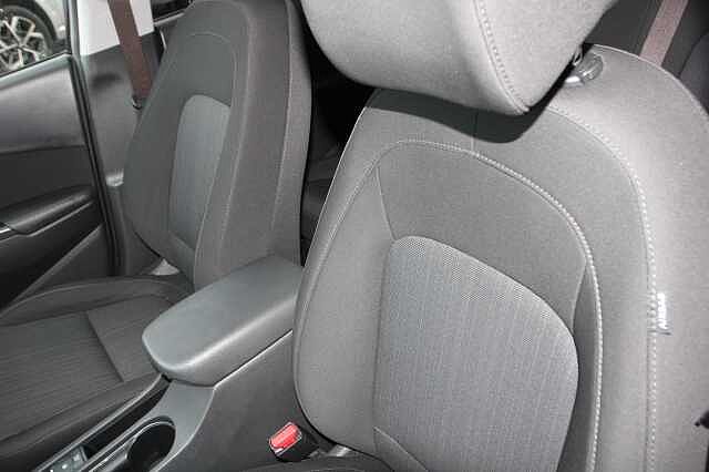 Hyundai KONA 1.6 GDi Hybrid Premium 5dr DCT Black