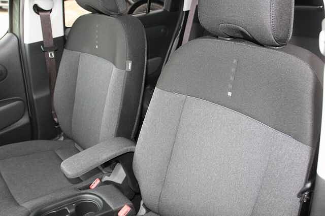 Hyundai INSTER 85kW 02 49kWh 5dr Auto Green