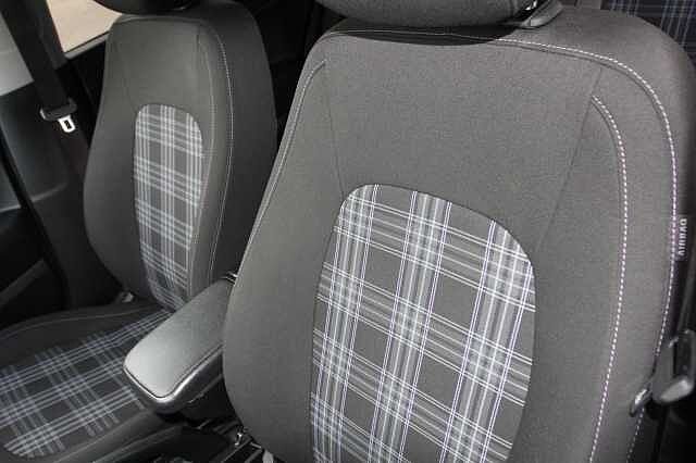 Hyundai i10 1.0 Premium 5dr Auto