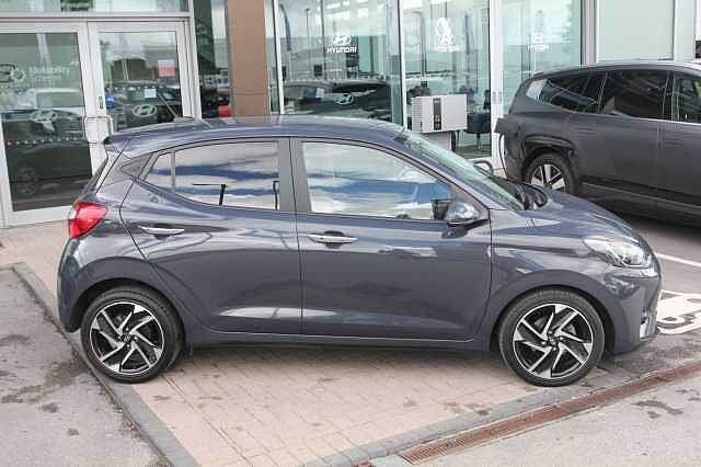 Hyundai i10 1.0 Premium 5dr Auto