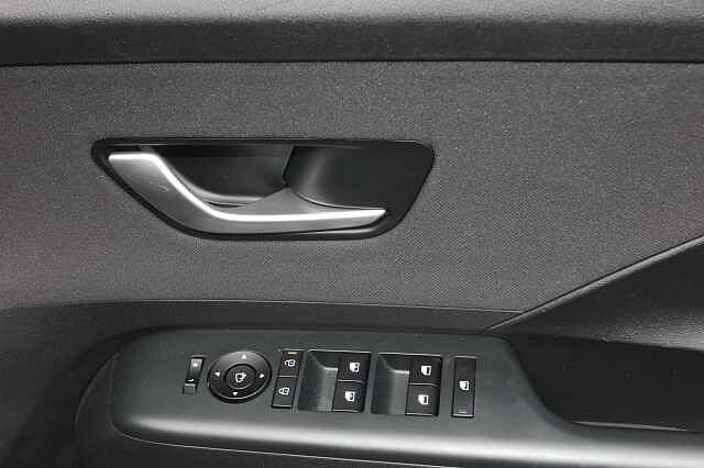 Hyundai KONA 115kW Advance 48kWh 5dr Auto