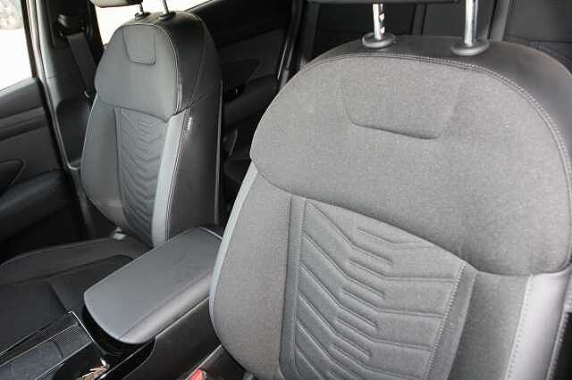 Hyundai TUCSON 1.6T 239 Hybrid Black Line 5dr Auto