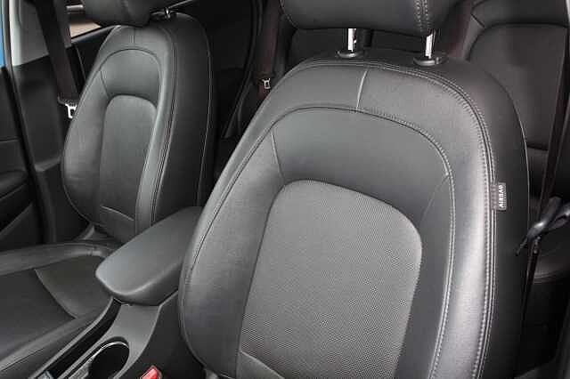 Hyundai KONA 1.6 GDi Hybrid Ultimate 5dr DCT