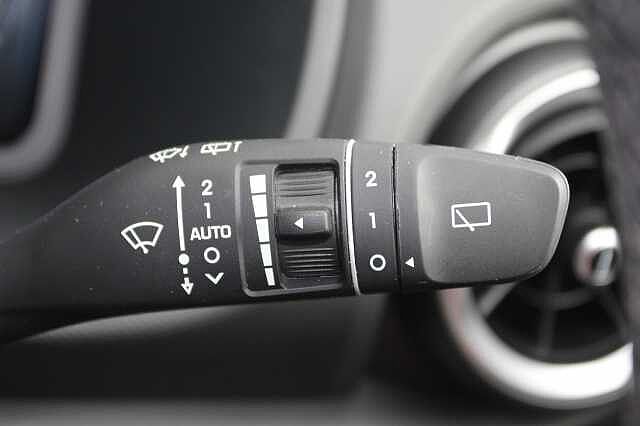 Hyundai KONA 1.6 GDi Hybrid Premium 5dr DCT