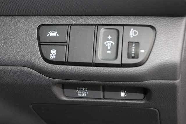 Hyundai IONIQ 1.6 GDi Hybrid Premium 5dr DCT