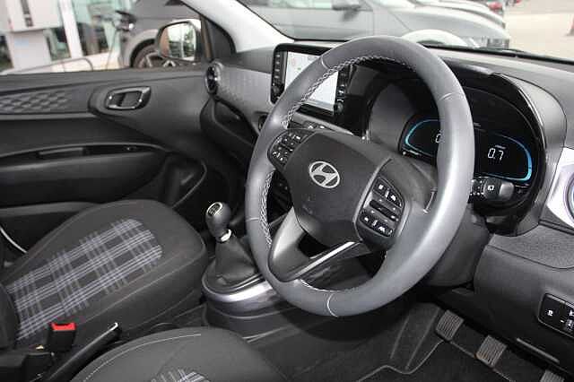 Hyundai I10 1.2 [79] Premium 5dr [Nav] White