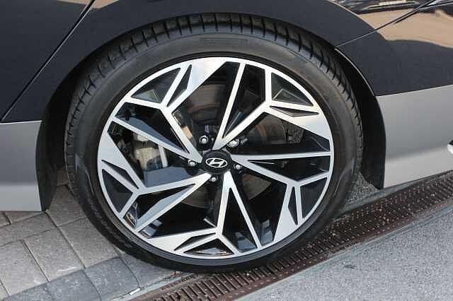 Hyundai IONIQ 6 168kW Premium 77kWh 4dr Auto