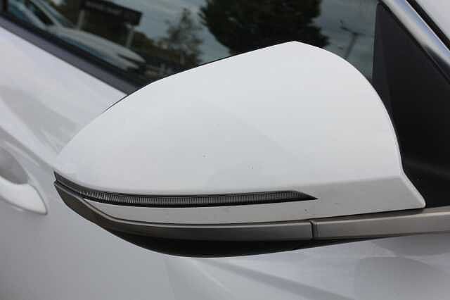 Hyundai TUCSON 1.6 TGDi Premium 5dr 2WD White