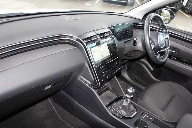 Hyundai TUCSON 1.6 TGDi Premium 5dr 2WD White