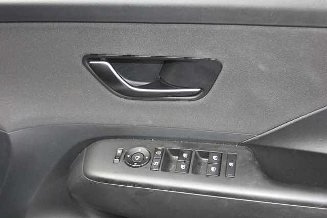 Hyundai KONA 1.6 Hybrid 138 N Line 5dr DCT White