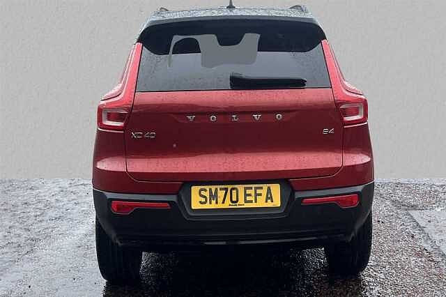 Volvo XC40 SUV 2.0 B4 (197bhp) AWD R-Design Pro