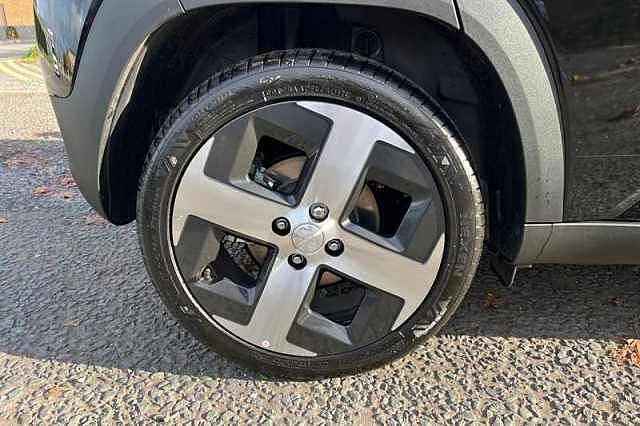 Hyundai INSTER Long Range 49kWh 02 SUV 5dr Electric Auto (115 ps) Black