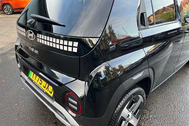 Hyundai INSTER Long Range 49kWh 02 SUV 5dr Electric Auto (115 ps) Black