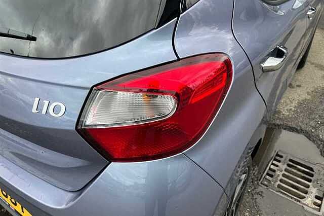 Hyundai i10 1.2 Premium Hatchback 5dr Petrol Auto Euro 6 (s/s) (79 ps)