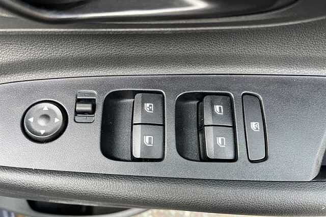 Hyundai i20 1.0 T-GDi Black Line Hatchback 5dr Petrol Manual Euro 6 (s/s) (90 ps)