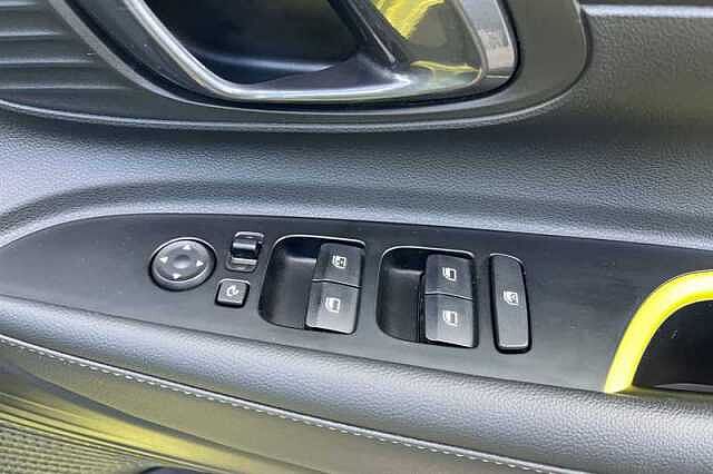 Hyundai I20 1.0 T-GDi Ultimate Hatchback 5dr Petrol DCT Euro 6 (s/s) (100 ps) Yellow