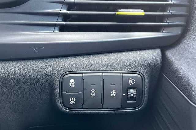 Hyundai I20 1.0 T-GDi Ultimate Hatchback 5dr Petrol DCT Euro 6 (s/s) (100 ps) Yellow