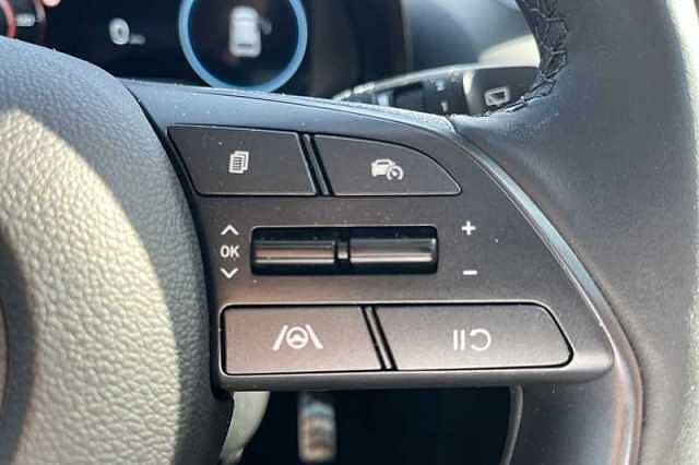 Hyundai BAYON 1.0 T-GDi Tech Line SUV 5dr Petrol DCT Euro 6 (s/s) (90 ps)