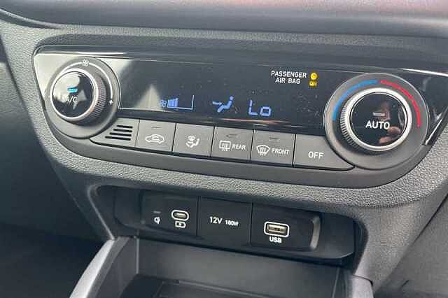 Hyundai I10 1.2 Premium Hatchback 5dr Petrol Auto Euro 6 (s/s) (79 ps)