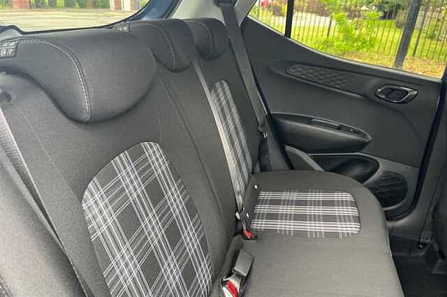 Hyundai I10 1.2 Premium Hatchback 5dr Petrol Auto Euro 6 (s/s) (79 ps)