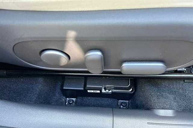 Hyundai KONA 1.6 h-GDi Ultimate SUV 5dr Petrol Hybrid DCT Euro 6 (s/s) (141 ps)