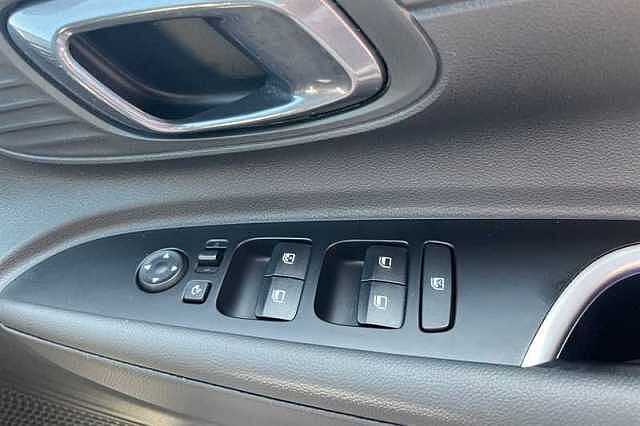 Hyundai I20 1.0 T-GDi Premium Hatchback 5dr Petrol DCT Euro 6 (s/s) (100 ps)