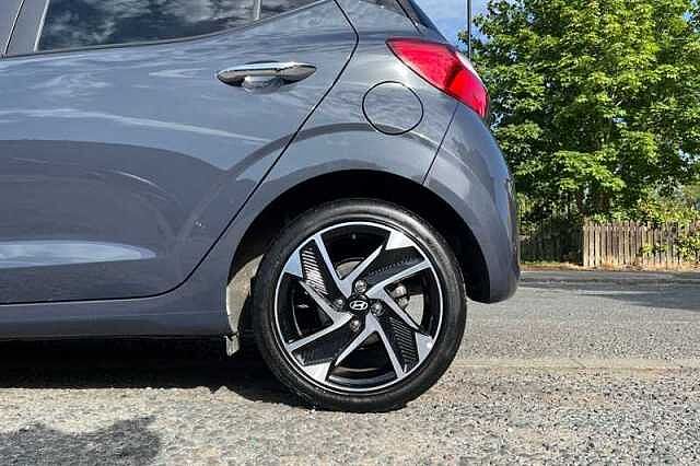 Hyundai I10 1.0 Premium Hatchback 5dr Petrol Manual Euro 6 (s/s) (63 ps)